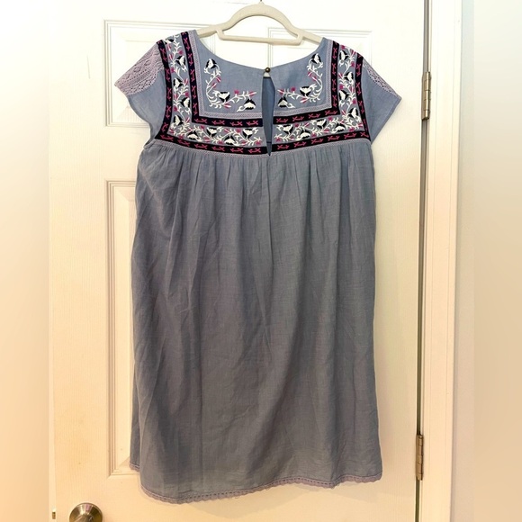 HOLDING HORSES BLUE SHIFT DRESS WITH EMBROIDERY DETAIL - Picture 3 of 3